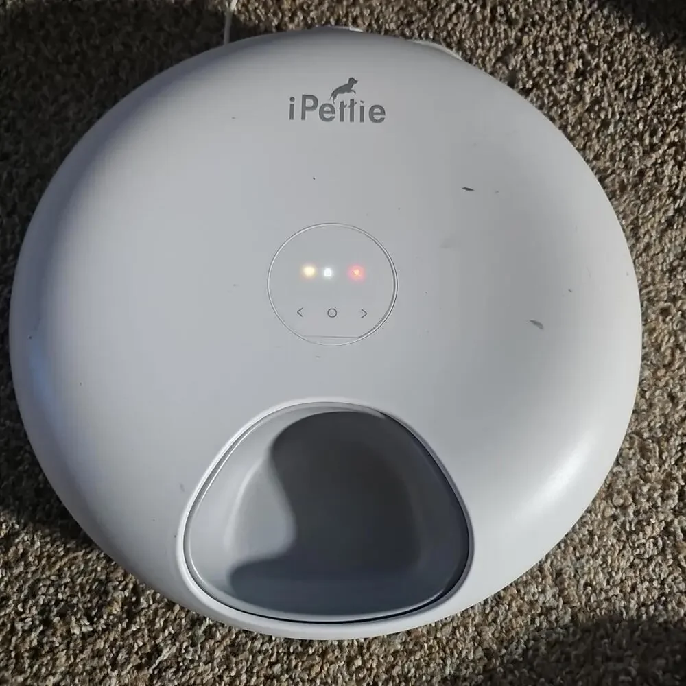 Ipettie 6 Meal Automaric Pet Feeder